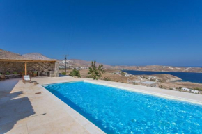 Spacious 6 bdrm Stone Villa with Pool